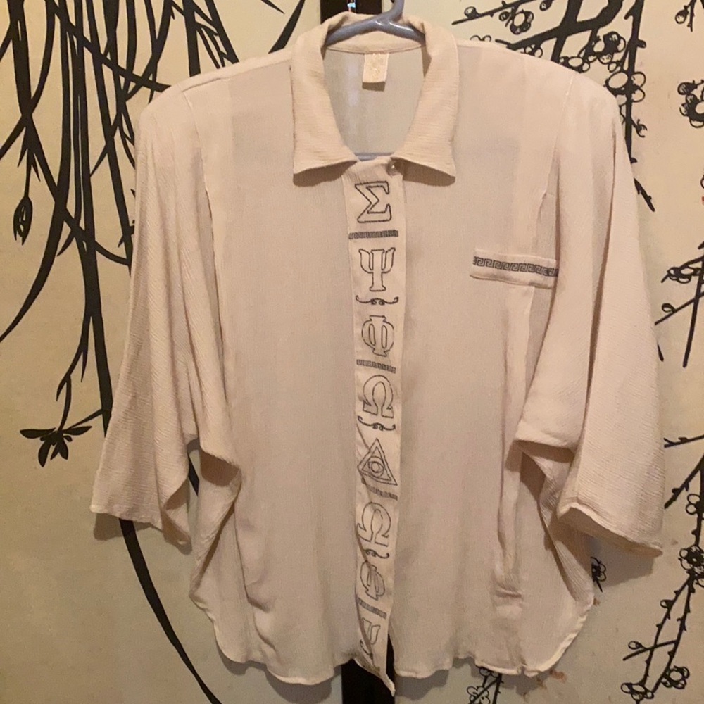 FG Women’s Cream Batwing Sleeves Button Down Shirt W/Lettering Graphic